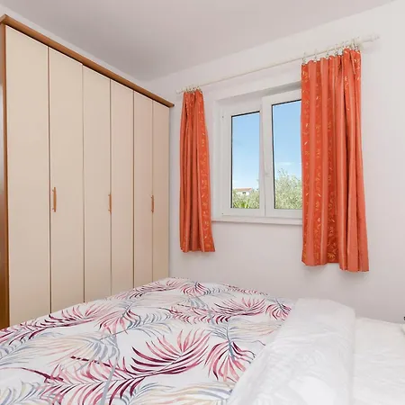Apartment Dragan *